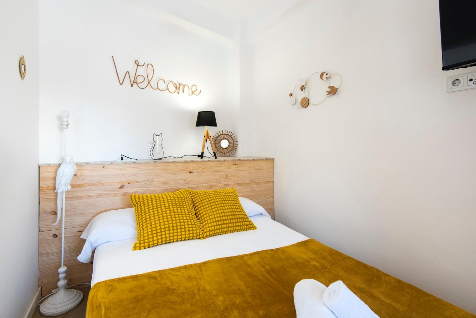 Apartment Malaga Tour Museums Constitucion Square Exterior photo
